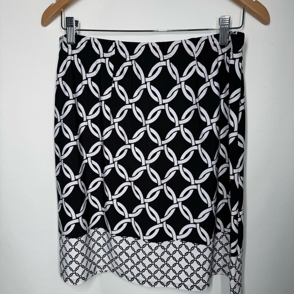 ❤️3/$30 Susan Graver Black White Geometric Chain Link Print Skort - Size M - Picture 4 of 8